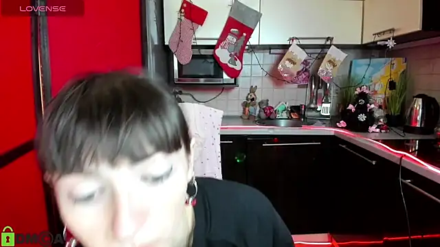 TayanaJons online show from December 18, 2025, 7:58 am