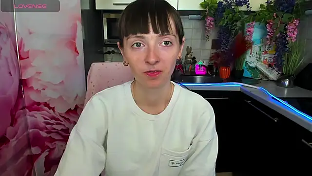 TayanaJons online show from April 29, 2026, 7:12 am