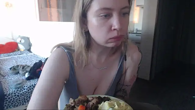 Snapshot of amanda_kiss_kiss chatting on February 7, 2025, 2:15 pm amanda kiss kiss online show from February 7, 2025, 2:15 pm