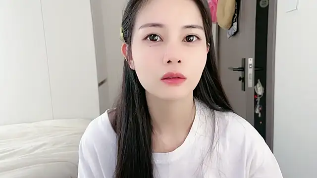 Snapshot of Judy520 chatting on November 9, 2025, 12:20 am Judy520 online show from November 9, 2025, 12:20 am