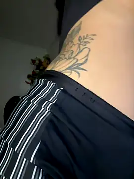 Valery rhoades online show from December 20, 2025, 5:03 am