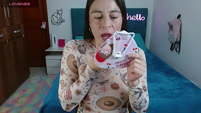 antonella sweet33 online show from May 1, 2026, 8:46 pm