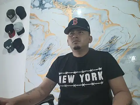 Snapshot of myke_andrade chatting on June 4, 2026, 7:58 am myke andrade online show from June 4, 2026, 7:58 am
