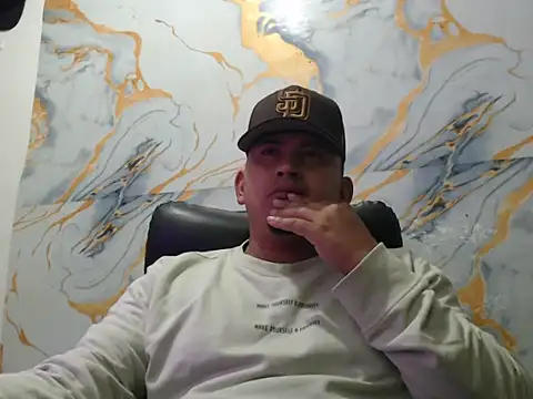 Snapshot of myke_andrade chatting on July 23, 2026, 5:27 am myke andrade online show from July 23, 2026, 5:27 am
