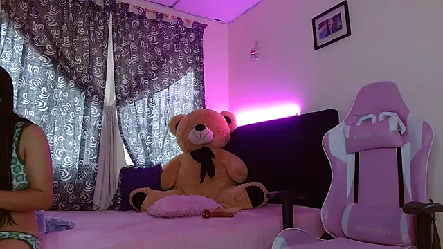 Dakota bumm online show from September 18, 2025, 8:44 pm