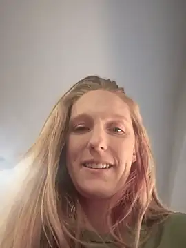 GoldenFlameGoddess online show from February 20, 2025, 10:26 pm