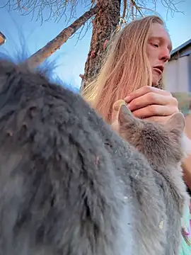 GoldenFlameGoddess online show from September 26, 2025, 12:47 am