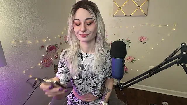 Starr1123 online show from February 27, 2026, 9:15 pm