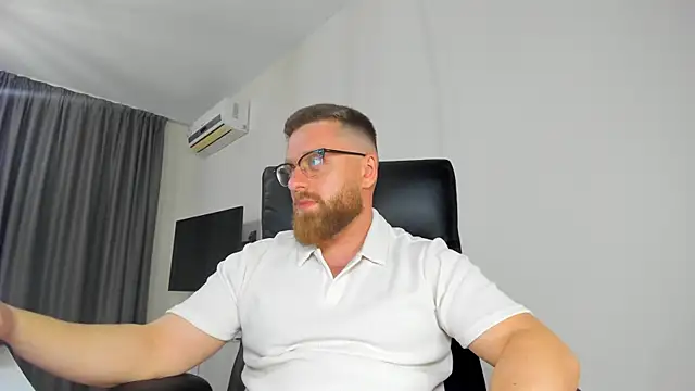 Findom guy online show from April 25, 2026, 6:27 pm