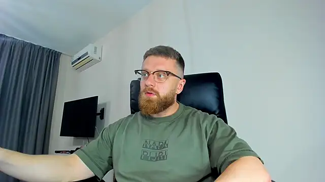 Findom guy online show from April 27, 2026, 6:17 pm