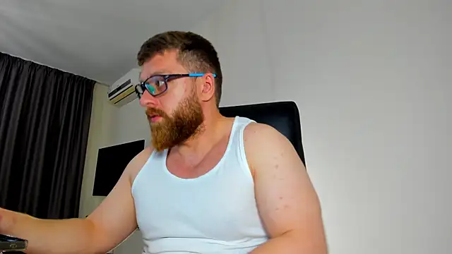 Snapshot of Findom_guy chatting on May 15, 2026, 5:20 pm Findom guy online show from May 15, 2026, 5:20 pm