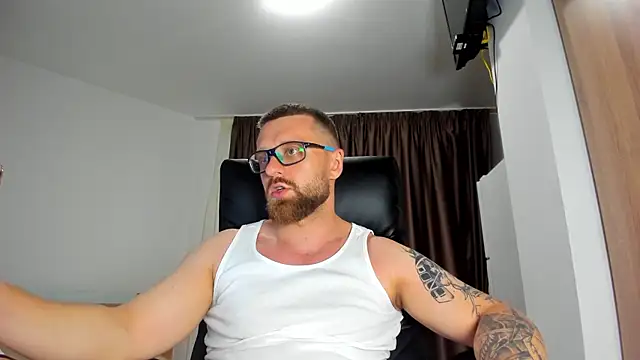 Snapshot of Findom_guy chatting on July 22, 2026, 5:16 pm Findom guy online show from July 22, 2026, 5:16 pm