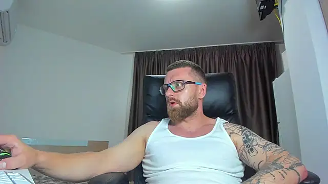 Snapshot of Findom_guy chatting on July 28, 2026, 8:52 pm Findom guy online show from July 28, 2026, 8:52 pm