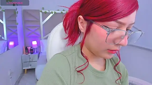 Zoe Lennoxx online show from March 20, 2025, 4:31 pm