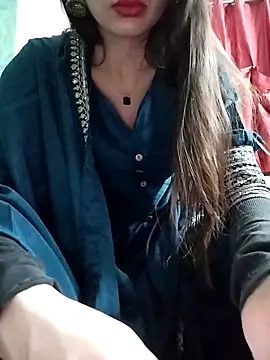 Snapshot of Noor_Darliing chatting on May 6, 2026, 3:28 pm Noor Darliing online show from May 6, 2026, 3:28 pm