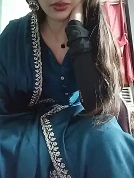 Snapshot of Noor_Darliing chatting on June 4, 2026, 3:40 pm Noor Darliing online show from June 4, 2026, 3:40 pm