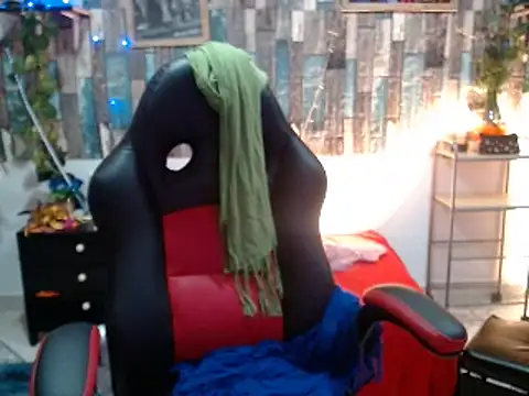 KarimaSarabe online show from January 7, 2025, 9:35 pm