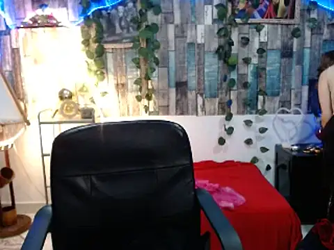 KarimaSarabe online show from February 28, 2025, 9:12 pm