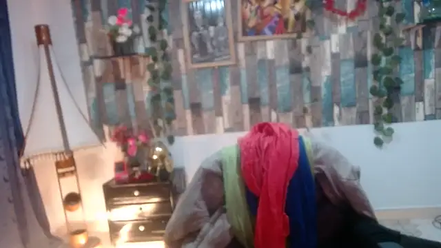 KarimaSarabe online show from September 17, 2025, 9:38 pm