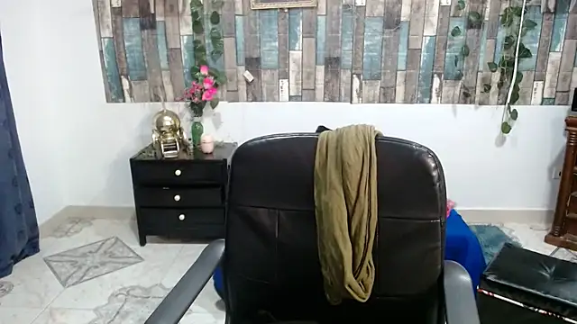 KarimaSarabe online show from January 14, 2026, 10:03 pm