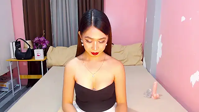 Snapshot of Malena_Ts chatting on April 7, 2026, 11:43 am Malena Ts online show from April 7, 2026, 11:43 am