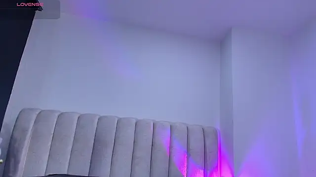  sex mia online show from January 7, 2026, 7:16 pm