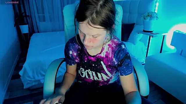 Snapshot of Kathlyn__Heath chatting on March 14, 2025, 12:10 am Kathlyn Heath online show from March 14, 2025, 12:10 am