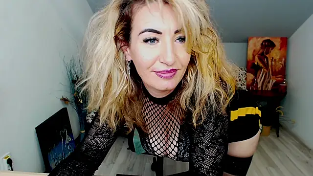 Snapshot of Cassandra_Hotty chatting on February 28, 2025, 11:03 am Cassandra Hotty online show from February 28, 2025, 11:03 am