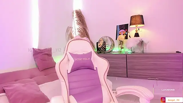 Anngel 1 online show from February 11, 2026, 5:40 pm