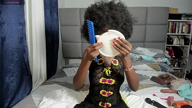 Snapshot of suhaila_suus chatting on October 18, 2025, 11:38 pm suhaila suus online show from October 18, 2025, 11:38 pm