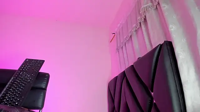 Snapshot of stephany_doll_ chatting on May 14, 2026, 9:43 pm stephany doll online show from May 14, 2026, 9:43 pm