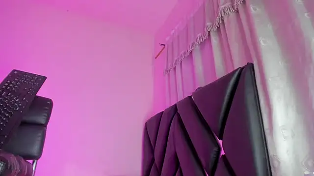 Snapshot of stephany_doll_ chatting on June 27, 2026, 12:22 pm stephany doll online show from June 27, 2026, 12:22 pm