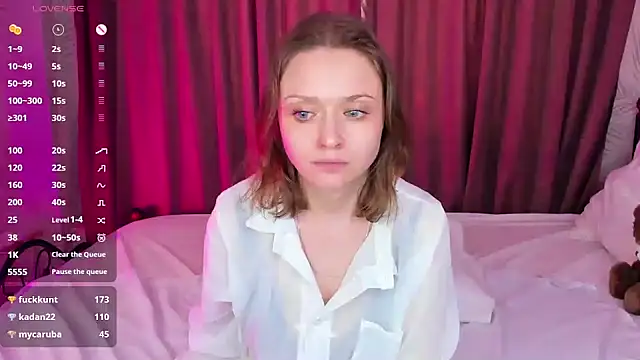 Snapshot of Linda_Bryant chatting on February 16, 2025, 5:48 am Linda Bryant online show from February 16, 2025, 5:48 am