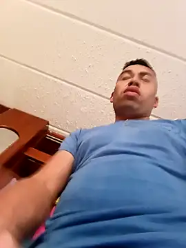 Diego leon27 online show from March 18, 2026, 6:11 pm