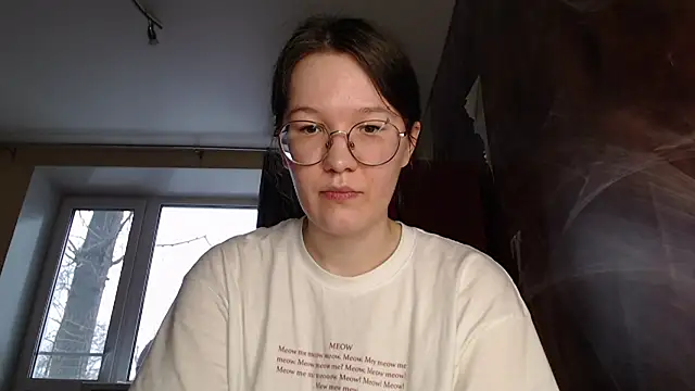 Snapshot of MiriamOr chatting on January 19, 2025, 7:04 am MiriamOr online show from January 19, 2025, 7:04 am