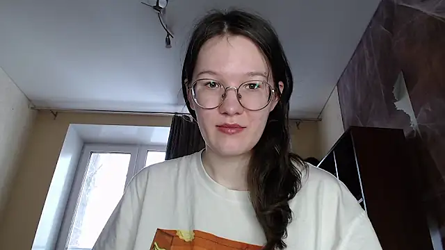 Snapshot of MiriamOr chatting on January 24, 2025, 7:30 am MiriamOr online show from January 24, 2025, 7:30 am