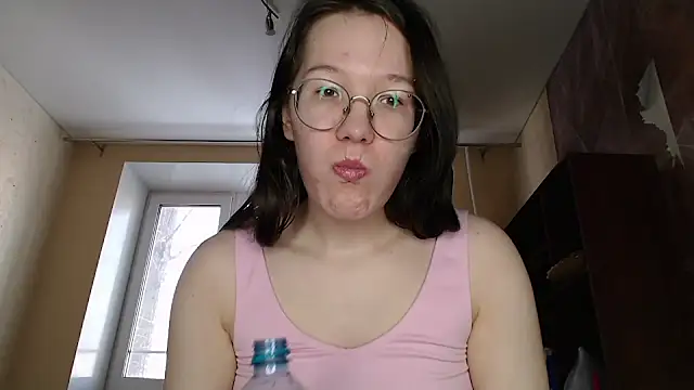 Snapshot of MiriamOr chatting on February 10, 2025, 7:15 am MiriamOr online show from February 10, 2025, 7:15 am