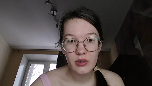 Snapshot of MiriamOr chatting on February 15, 2025, 7:16 am MiriamOr online show from February 15, 2025, 7:16 am