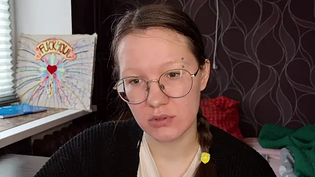 Snapshot of MiriamOr chatting on October 5, 2025, 7:50 am MiriamOr online show from October 5, 2025, 7:50 am