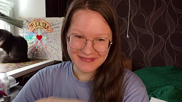 Snapshot of MiriamOr chatting on October 10, 2025, 8:02 am MiriamOr online show from October 10, 2025, 8:02 am