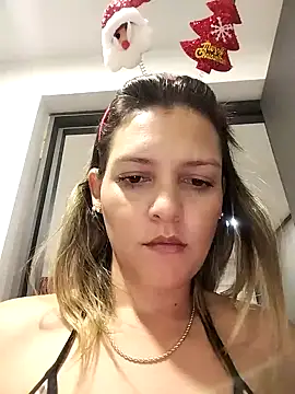 Snapshot of Mia_Hampton chatting on December 23, 2024, 10:55 pm Mia Hampton online show from December 23, 2024, 10:55 pm