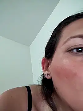 Snapshot of Mia_Hampton chatting on February 28, 2025, 10:17 pm Mia Hampton online show from February 28, 2025, 10:17 pm