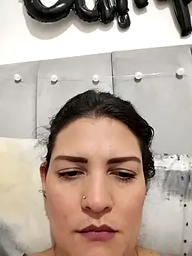 Snapshot of Mia_Hampton chatting on February 21, 2026, 10:44 pm Mia Hampton online show from February 21, 2026, 10:44 pm