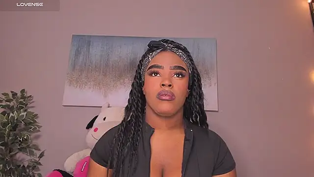 Briana Wells  online show from March 4, 2026, 12:55 pm