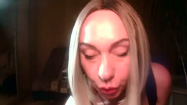 Roxolana Drim online show from May 23, 2026, 11:53 pm