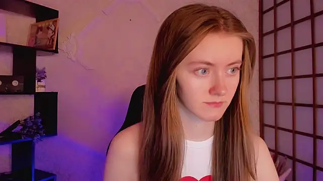 KateCuddle online show from February 19, 2025, 2:23 am