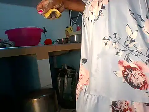 Snapshot of Eminent_Ride chatting on November 14, 2025, 7:23 pm Eminent Ride online show from November 14, 2025, 7:23 pm