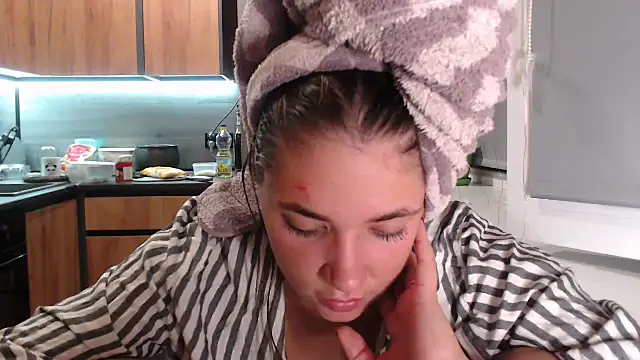 Snapshot of delightful_sofi chatting on September 19, 2025, 6:52 pm delightful sofi online show from September 19, 2025, 6:52 pm