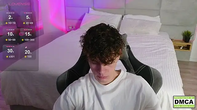 Snapshot of cute_thomas chatting on December 1, 2024, 7:03 pm cute thomas online show from December 1, 2024, 7:03 pm