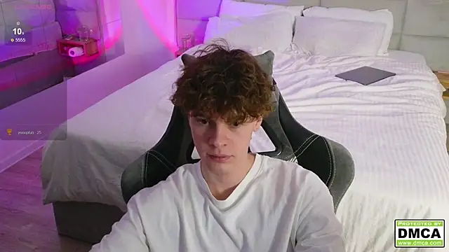 Snapshot of cute_thomas chatting on December 7, 2024, 1:03 am cute thomas online show from December 7, 2024, 1:03 am